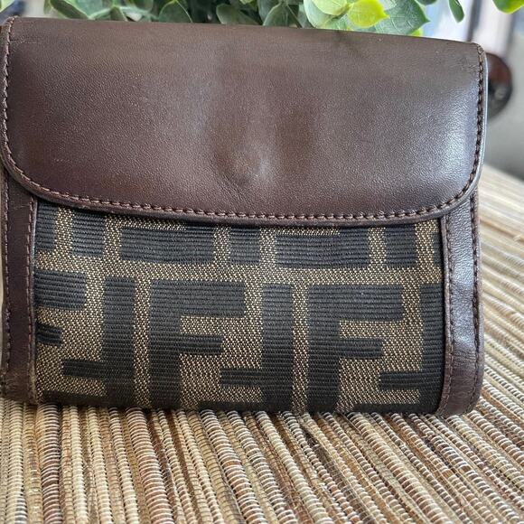Fendi Zucca Print brown bifold wallet - Picture 1 of 12
